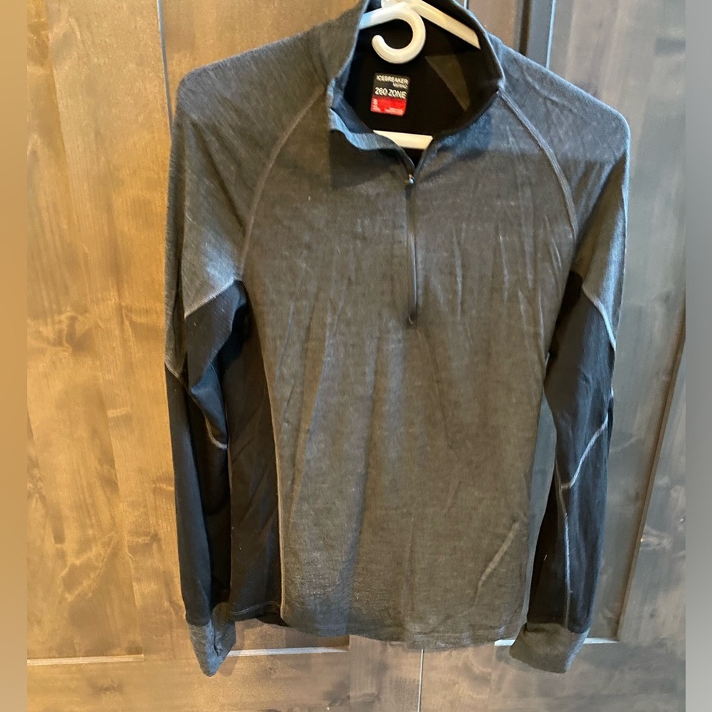Icebreaker Men's Long Sleeve Half-Zip Shirt in Charcoal/Black